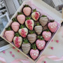 Клубника в молочном, белом и розовом шоколаде 16 ягод